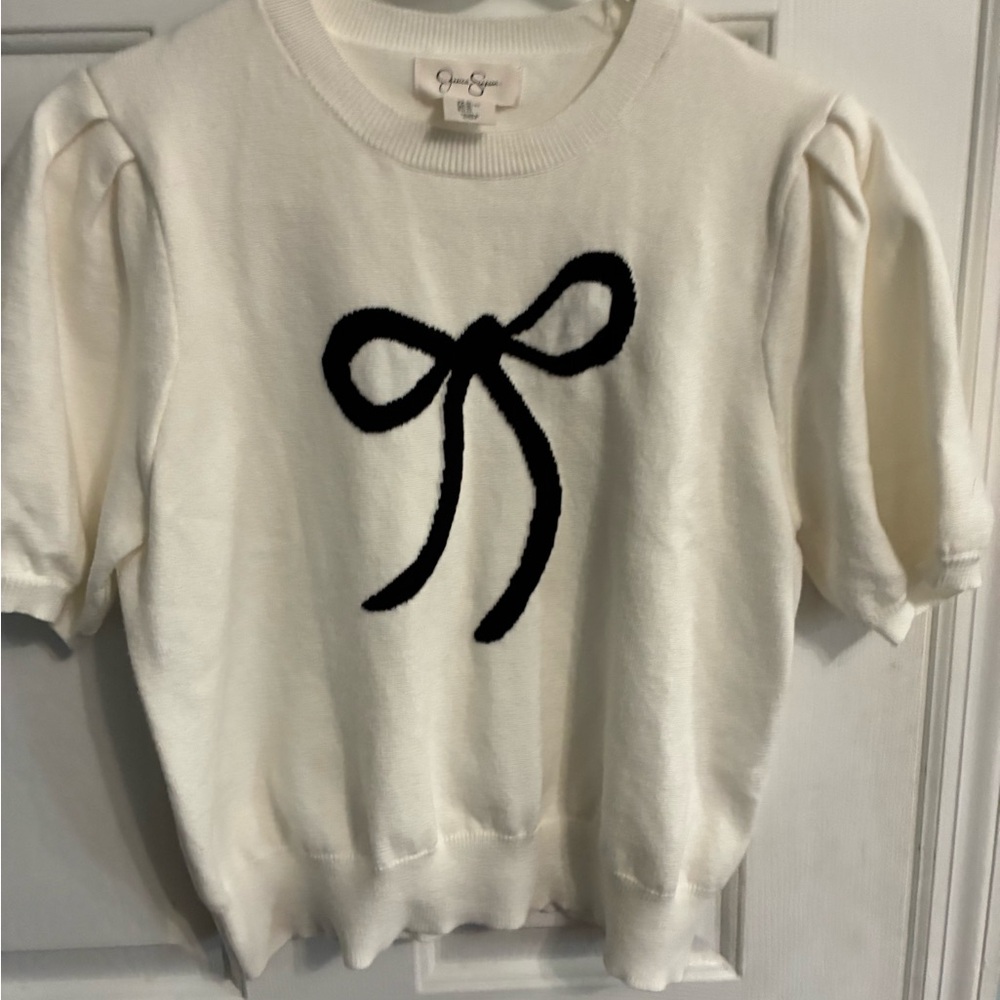 Jessica Simpson Cream Short Puff Sleeve Sweater with Black Bow - Picture 5 of 6